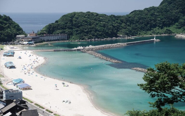 Exploring the Hidden Gems: The Best Beaches in Japan